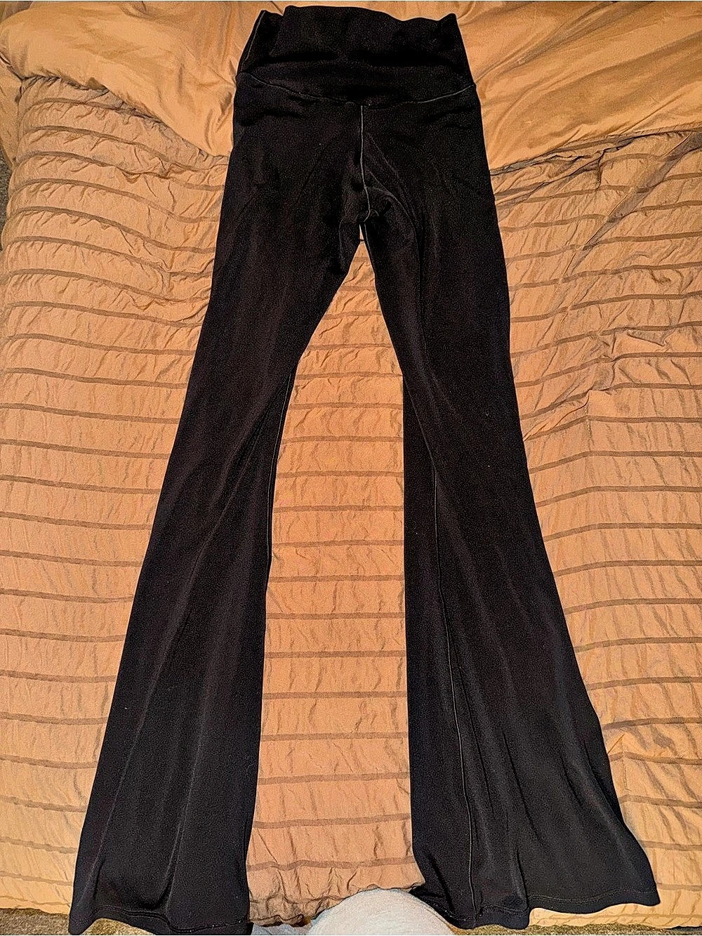 Offline by Aerie Real Me High Waisted Crossover Flare Legging Black Medium
